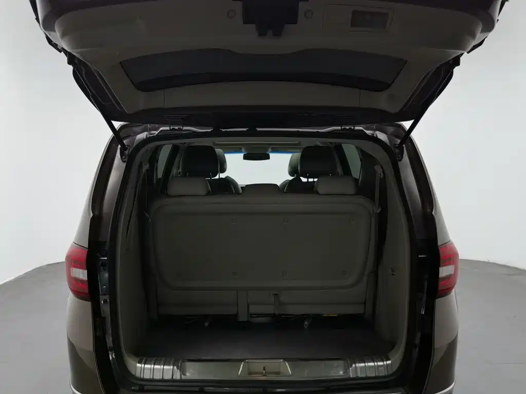 Фото 16 - Buick GL8