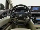 Photo 11 - Buick GL8