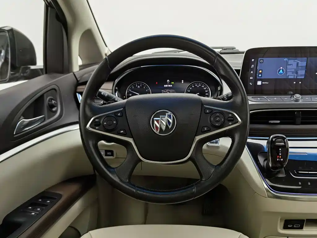Photo 11 - Buick GL8