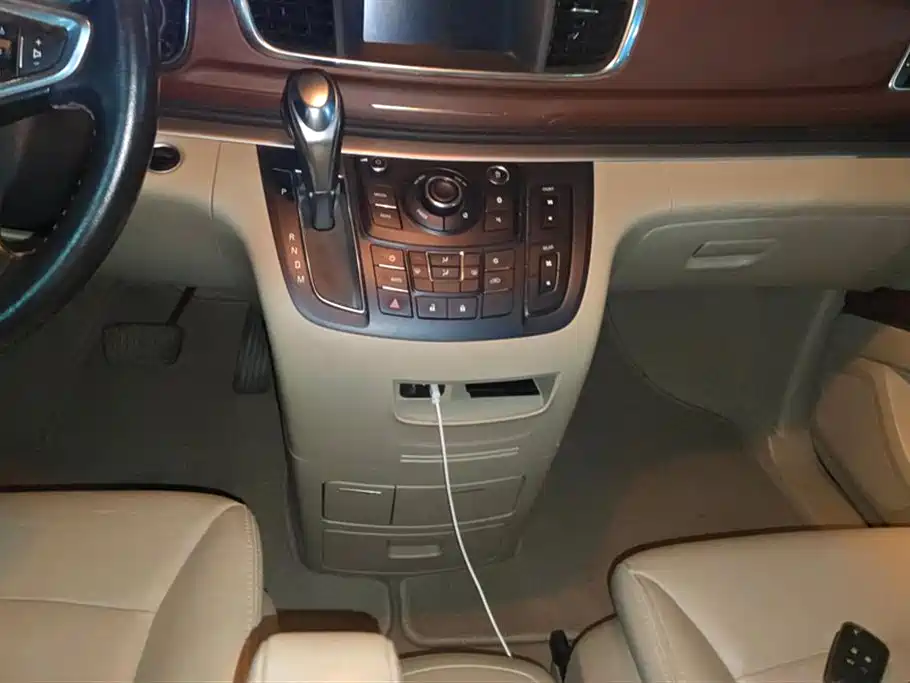 Buick GL8 2018 28T Luxury Model China VI фото 16