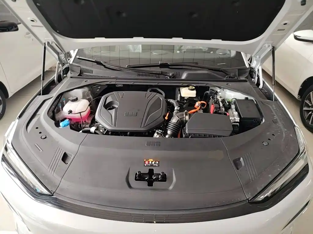 Geely Galaxy Galaxy Xingyao 8 2026 2025 60km EM-i Luxury Edition