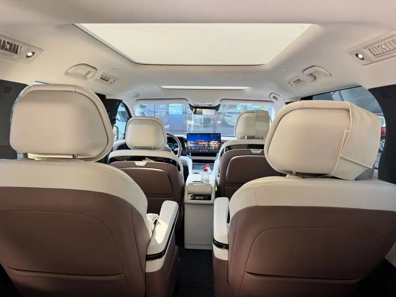BYD Xia 2025 2025 DM-i 1.5T 180km Surpass Edition