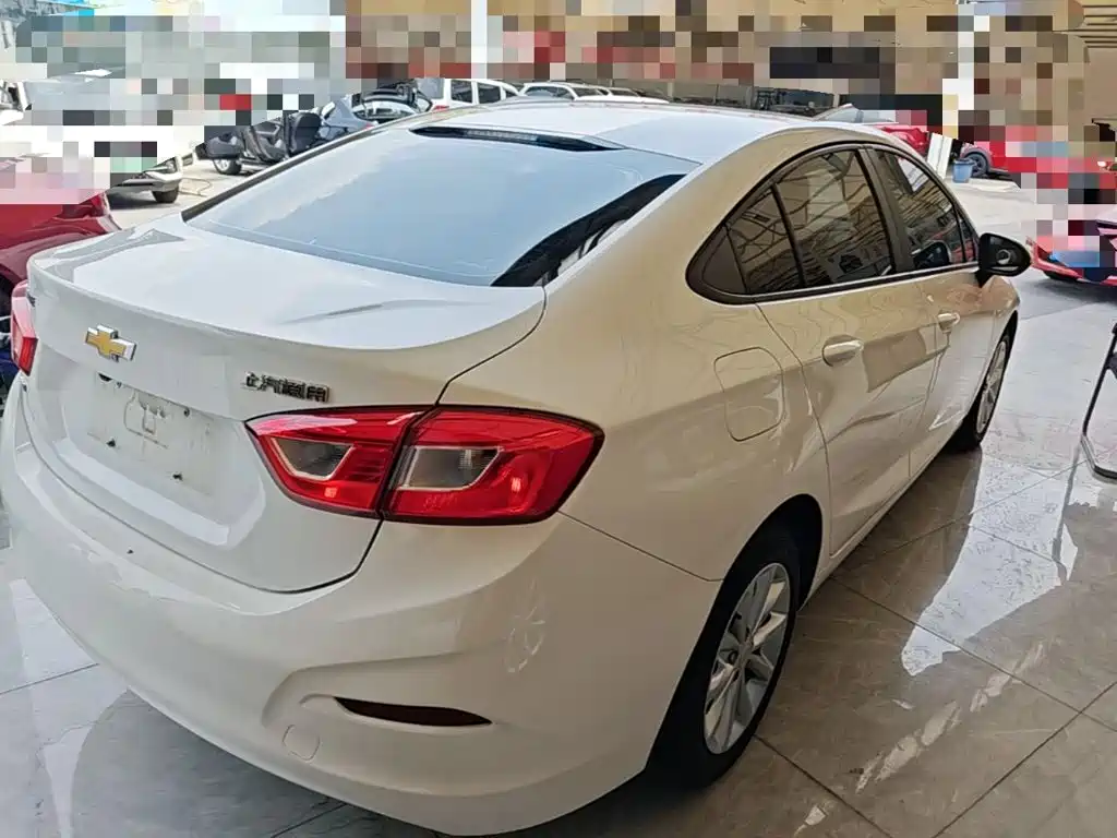 Chevrolet Cruze 2018 2018 320 Automatic Pioneer Sunroof Edition