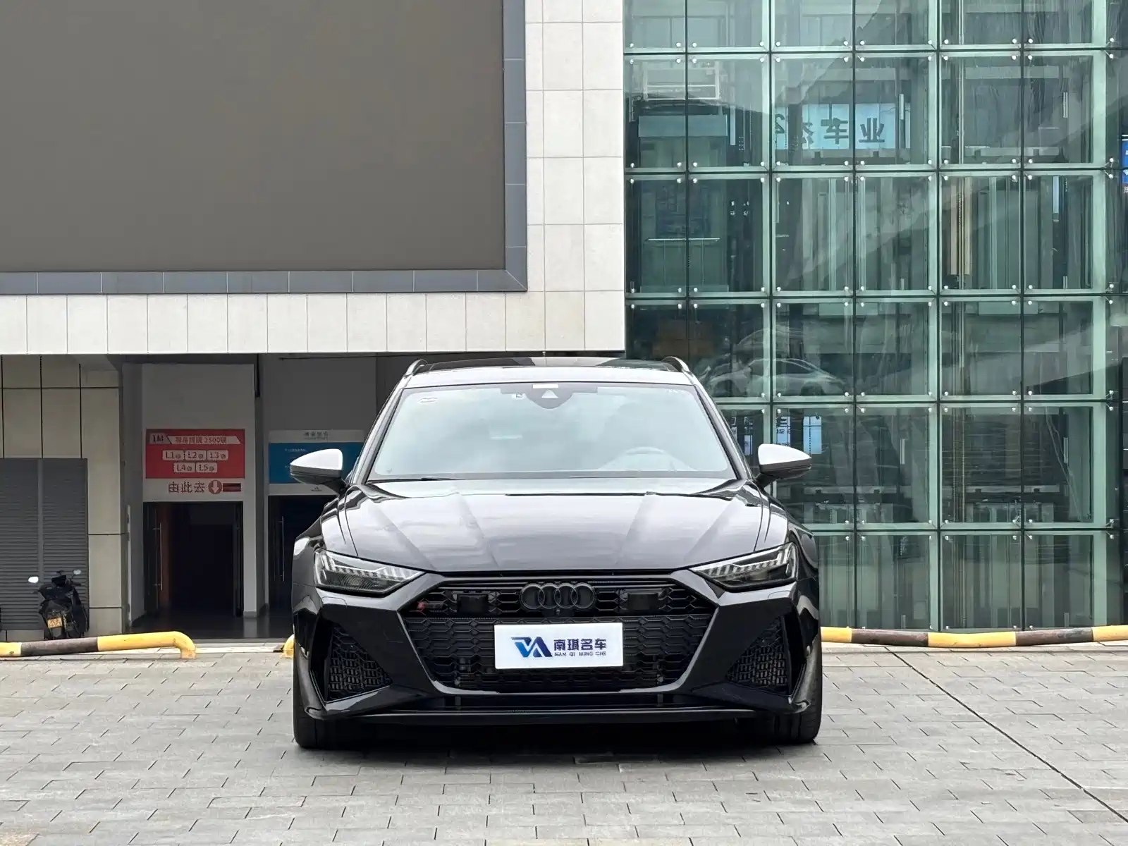 Фото 2 - Audi RS 6