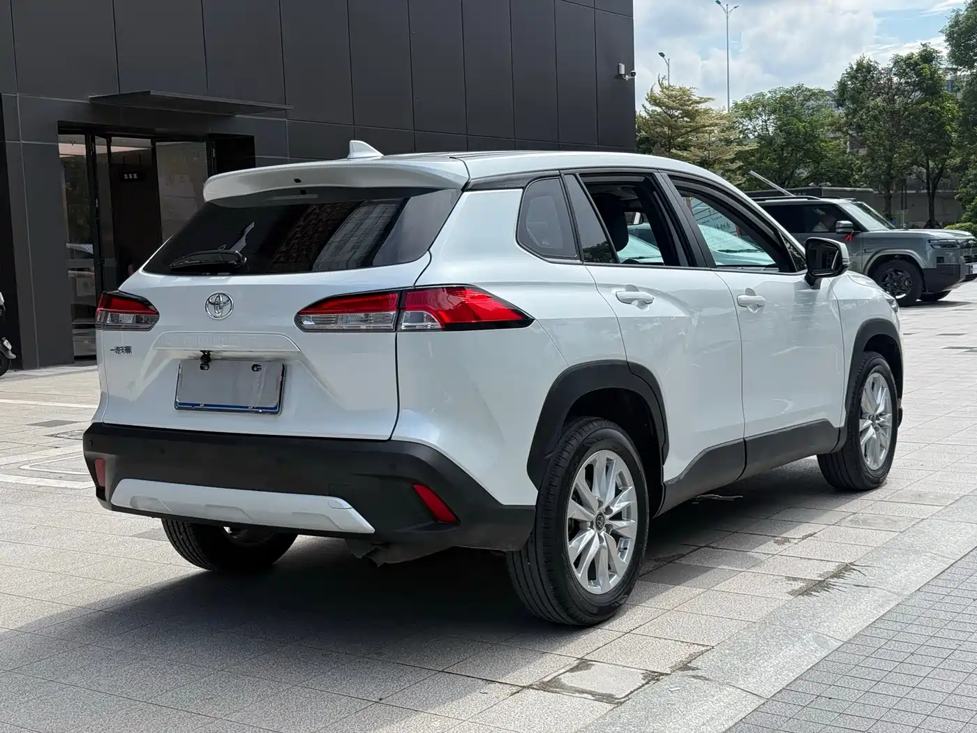 Toyota Corolla Cross 2023 2.0L Pioneer Edition фото 6
