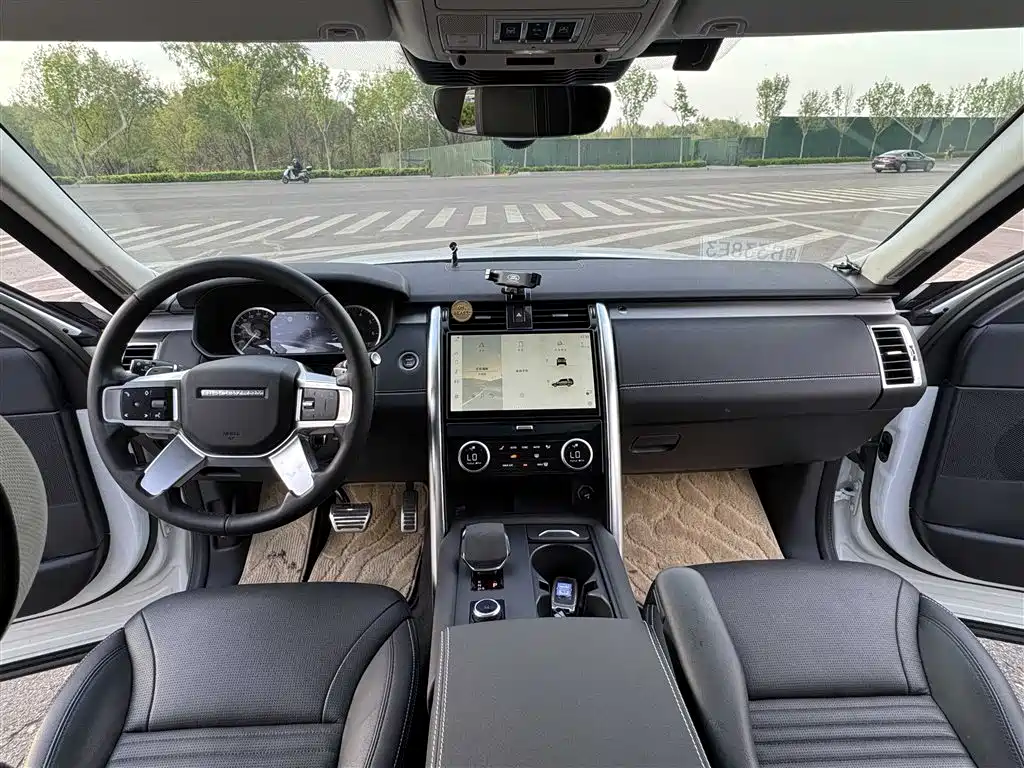 Land Rover Discovery 2023 Facelift 360PS R-Dynamic S фото 9