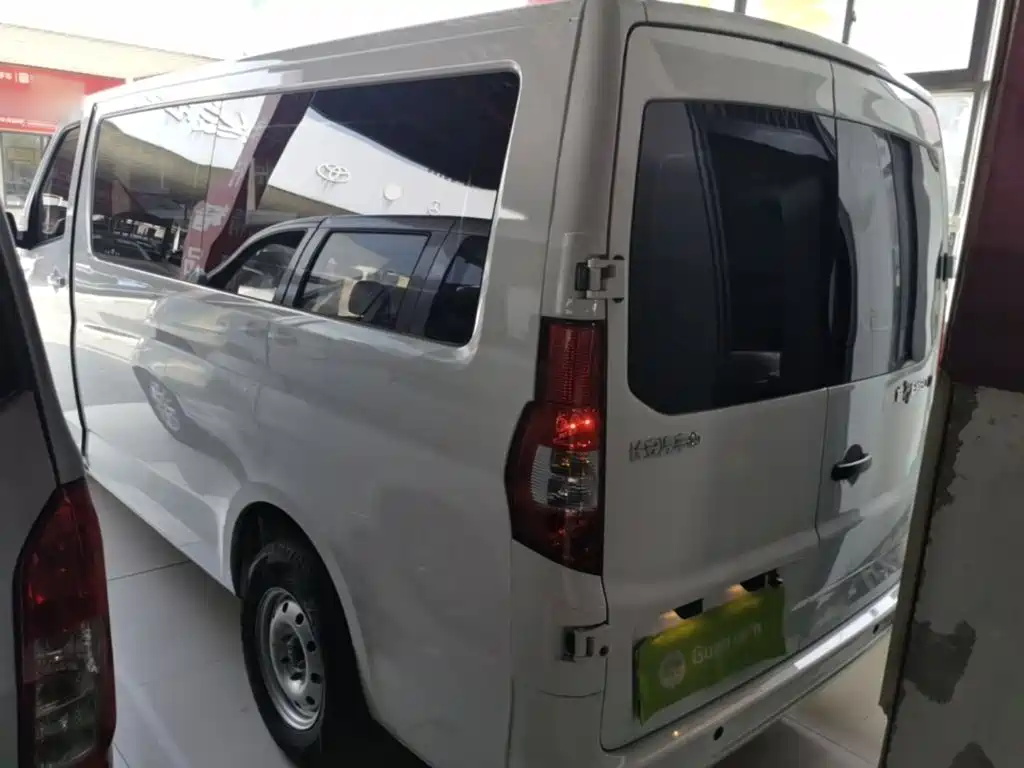 Changan Kaicheng Changan Ruixing EM80 2025 2025 Passenger Version Comfort 6-seater 300km Dual Swing Doors