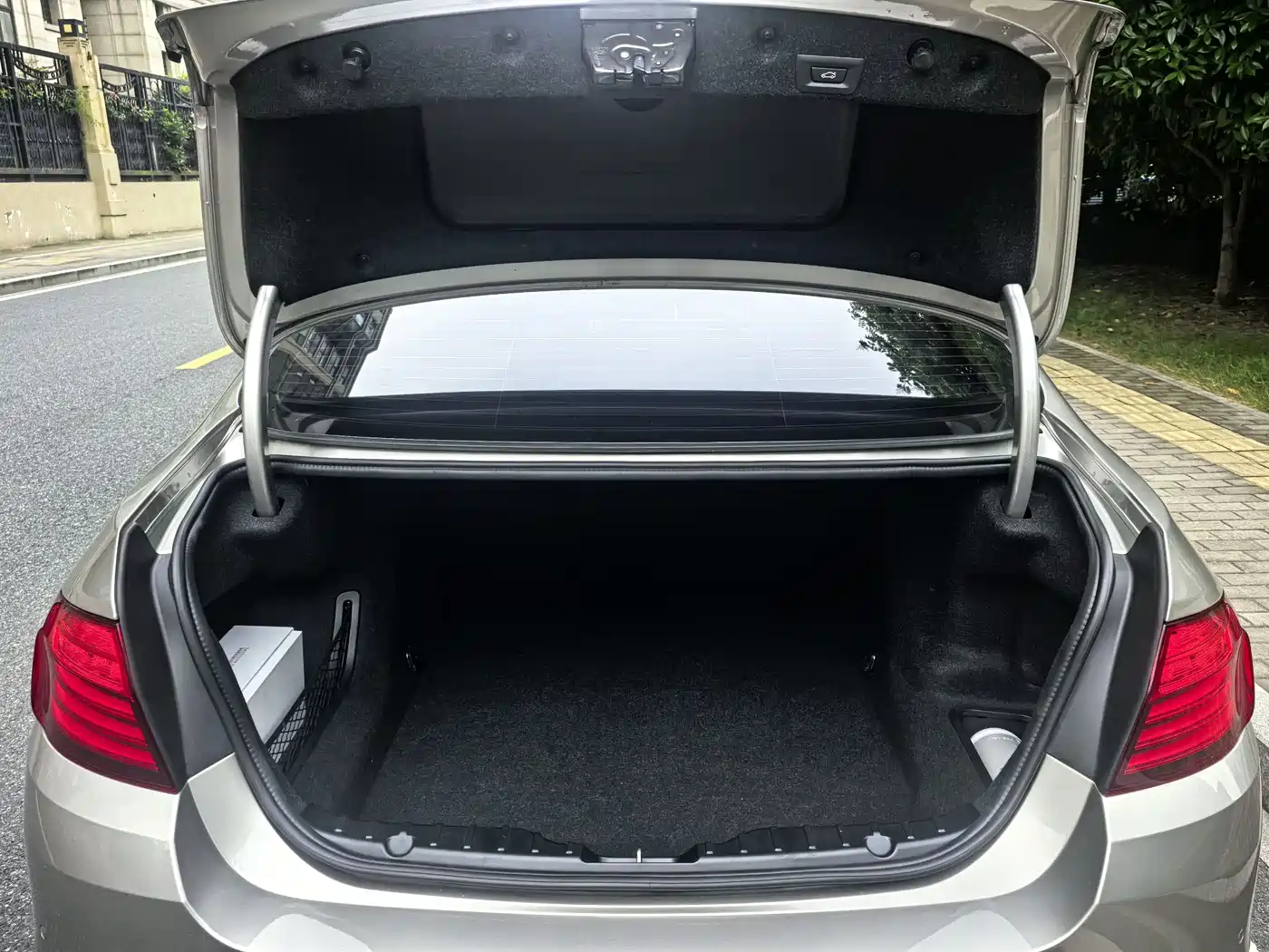 BMW 5 Series 2017 520Li Classic Edition фото 13