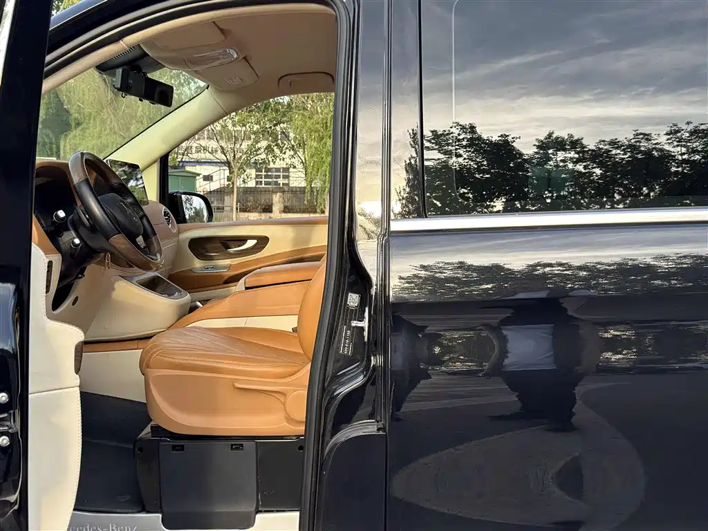 Mercedes-Benz Vito 2021 2.0T Elite 7-Seater фото 6