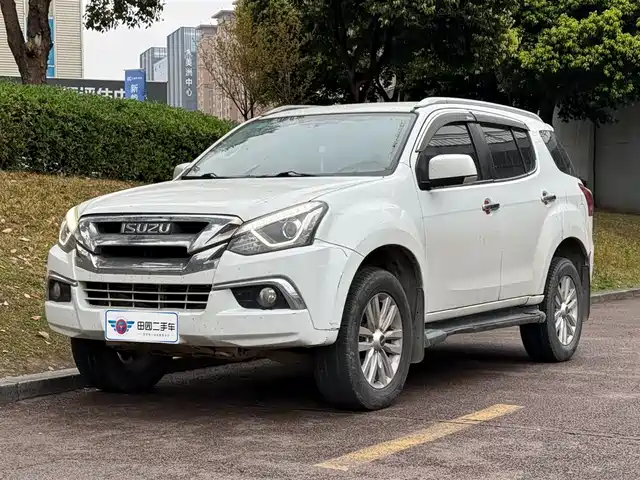 ISUZU MU X SHEPHERD RANGER