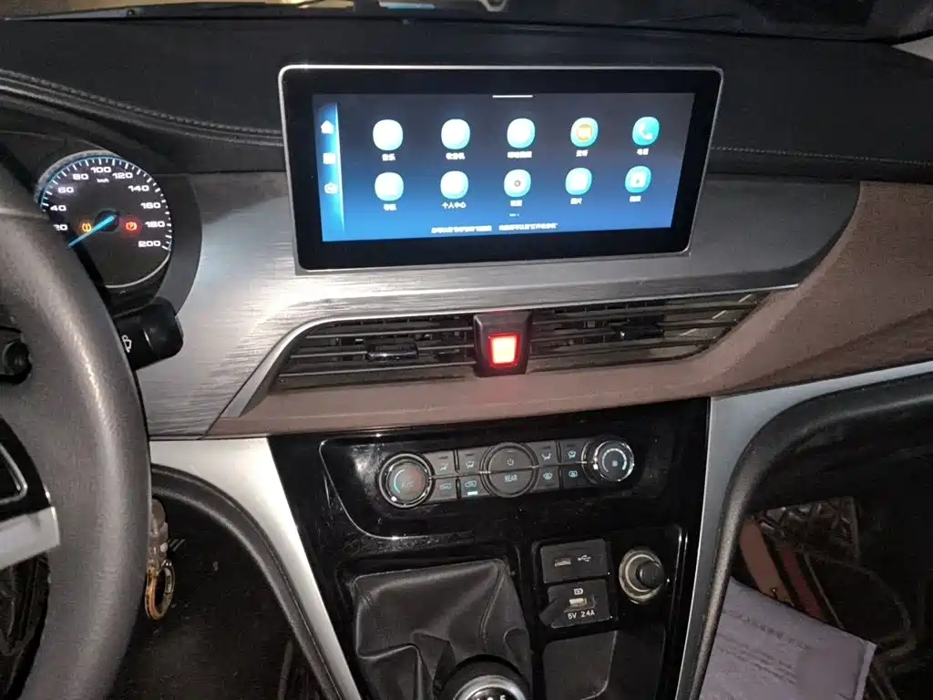 JAC Refine M3 2024 2022 1.5T 7-Seater Standard