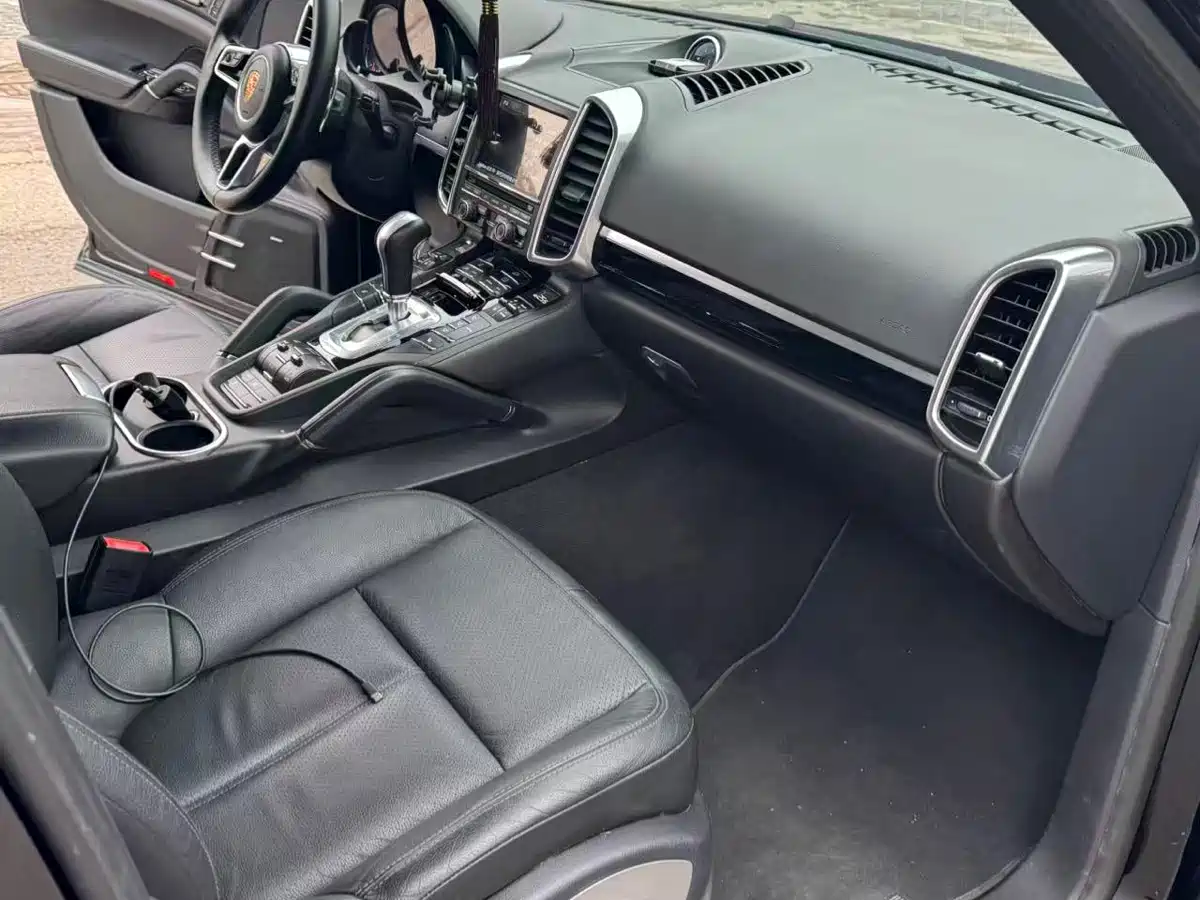 Porsche Cayenne 2015 Cayenne 3.0T фото 14