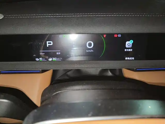 iCAR V27 2026 200KM AWD Falcon 500 — фото 4