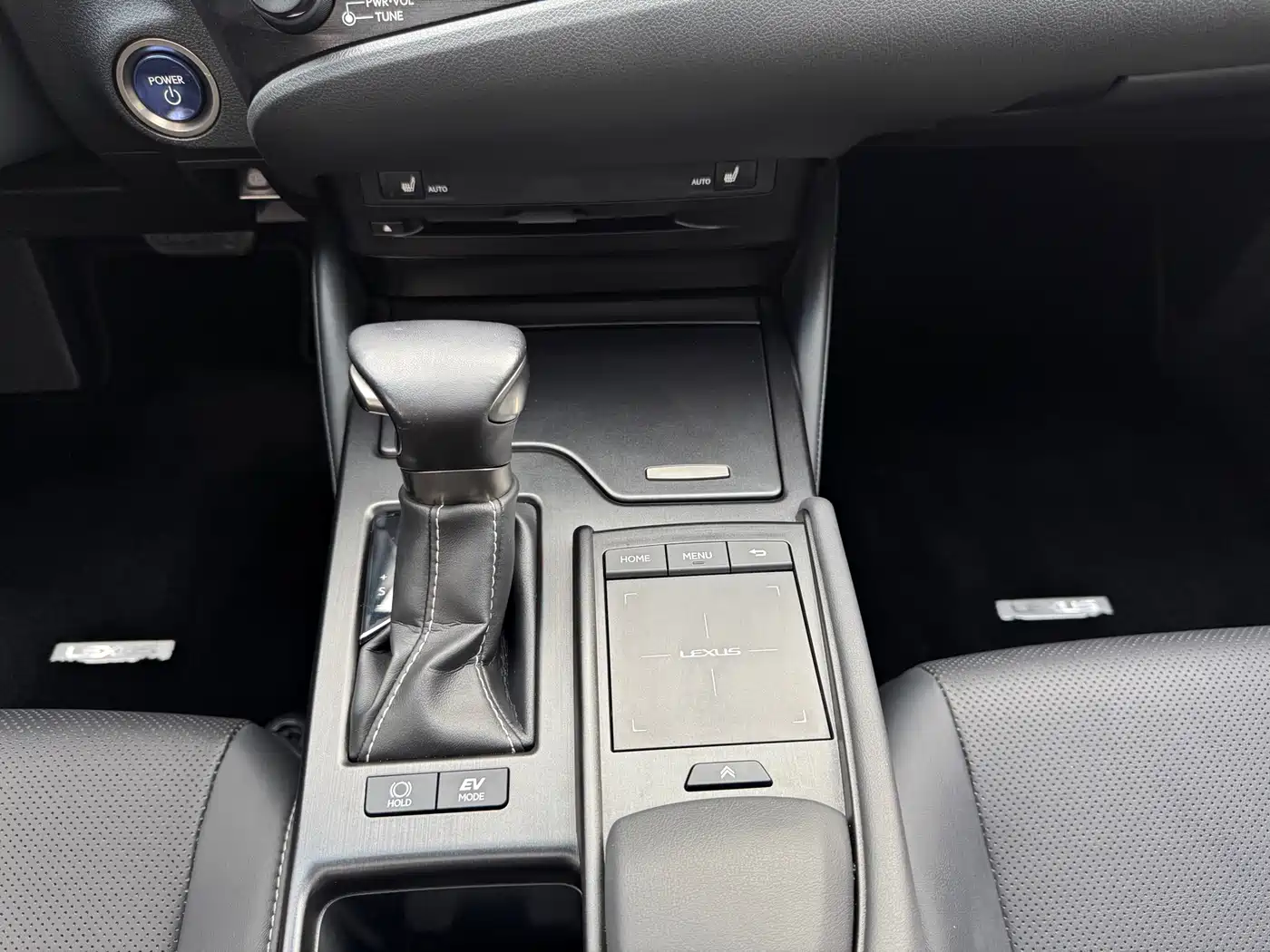 Lexus ES 2018 300h Excellence Edition China V фото 8