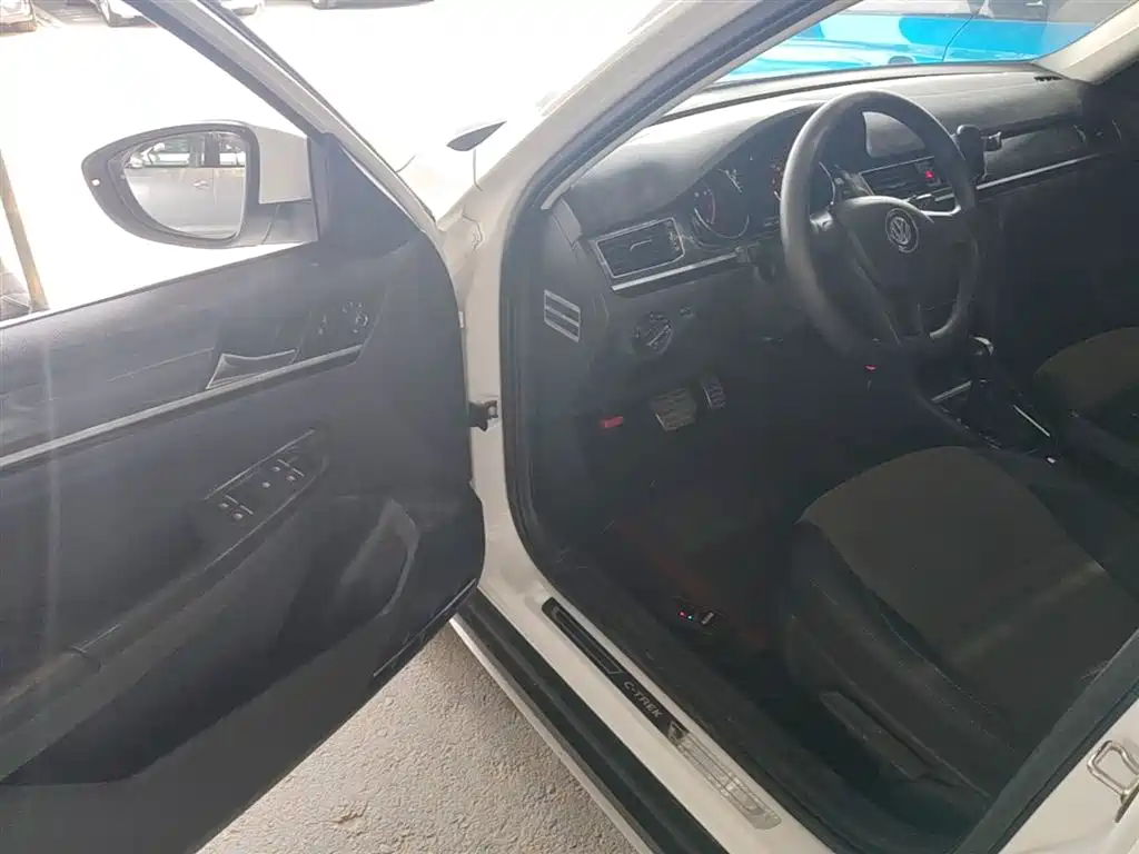 Volkswagen C-TREK 2017 230TSI DSG Comfort фото 16
