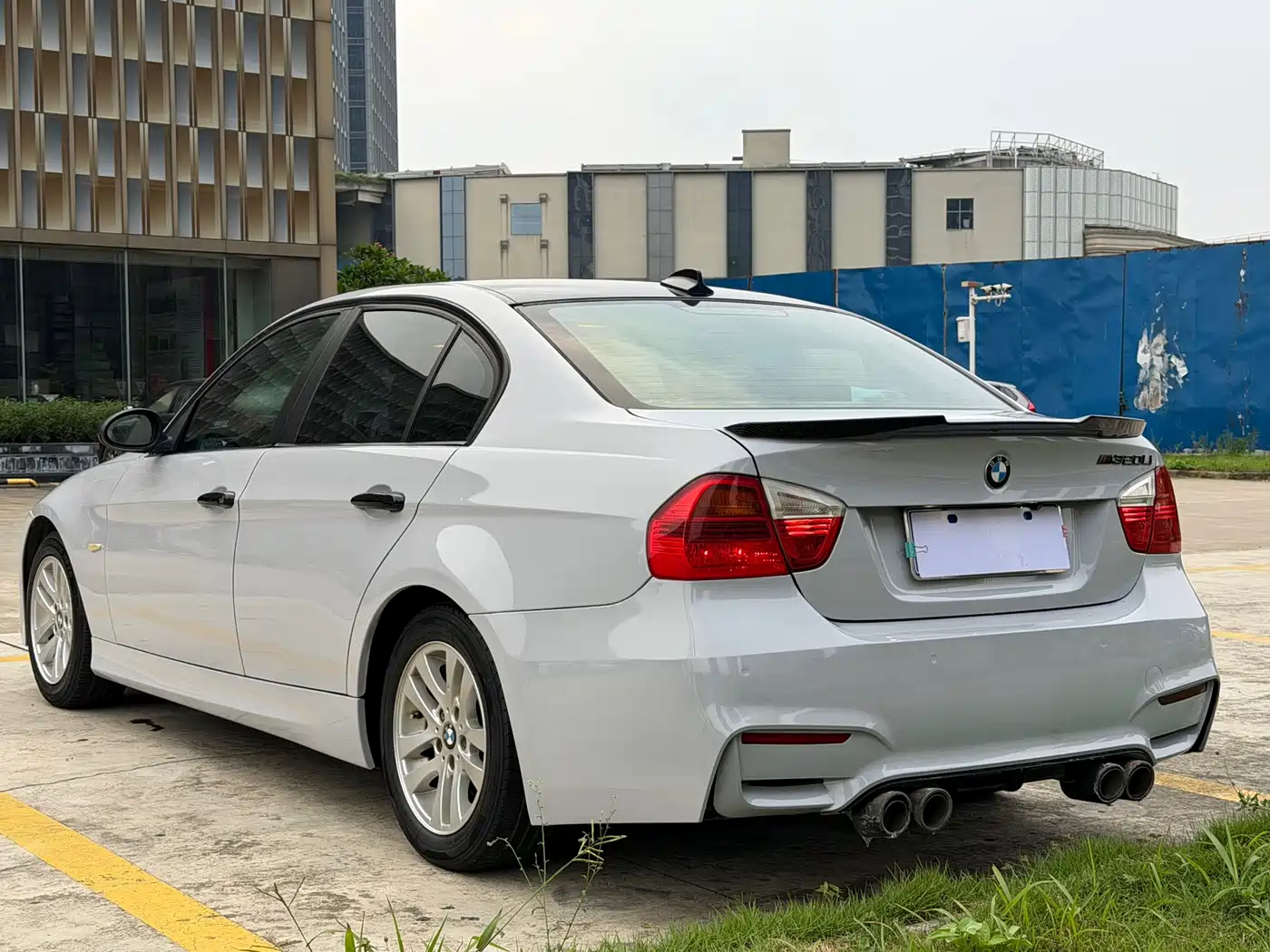 Photo 9 - BMW 3 Series