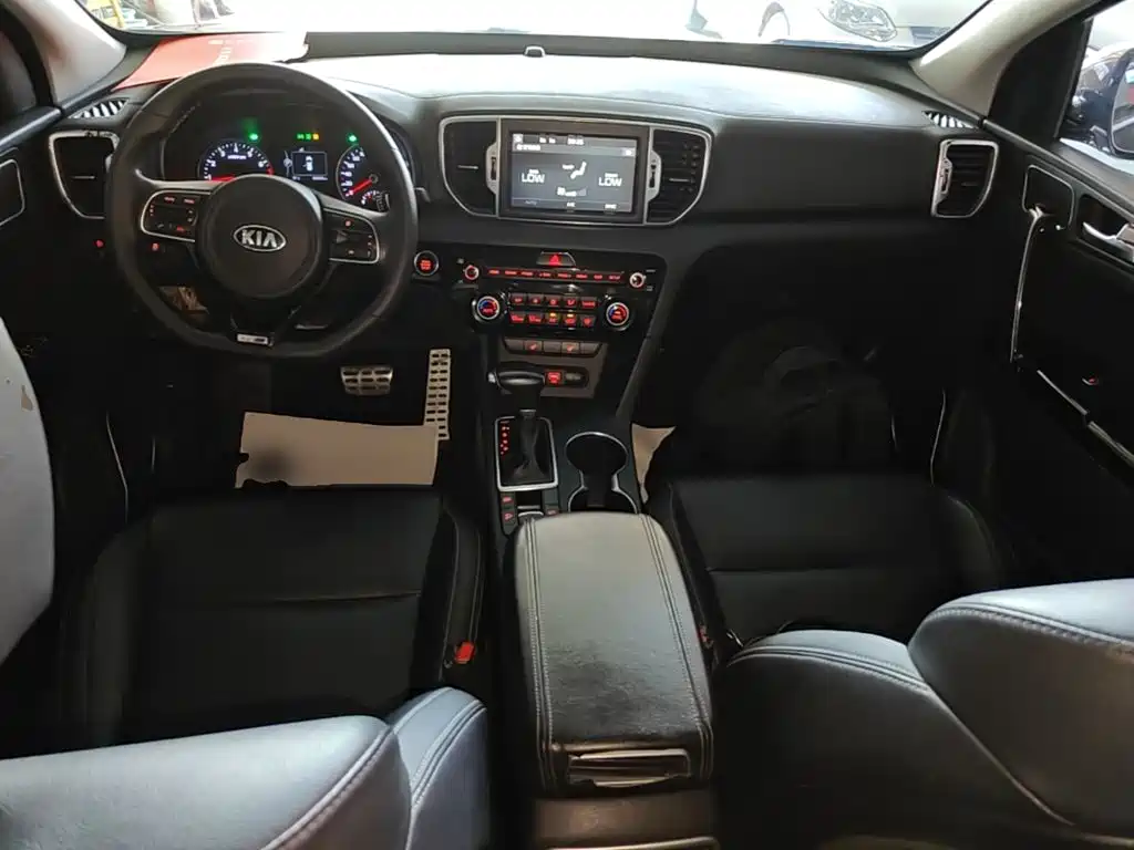 Kia KX5 2018 2017 1.6T Automatic 2WD 15th Anniversary Special DLX