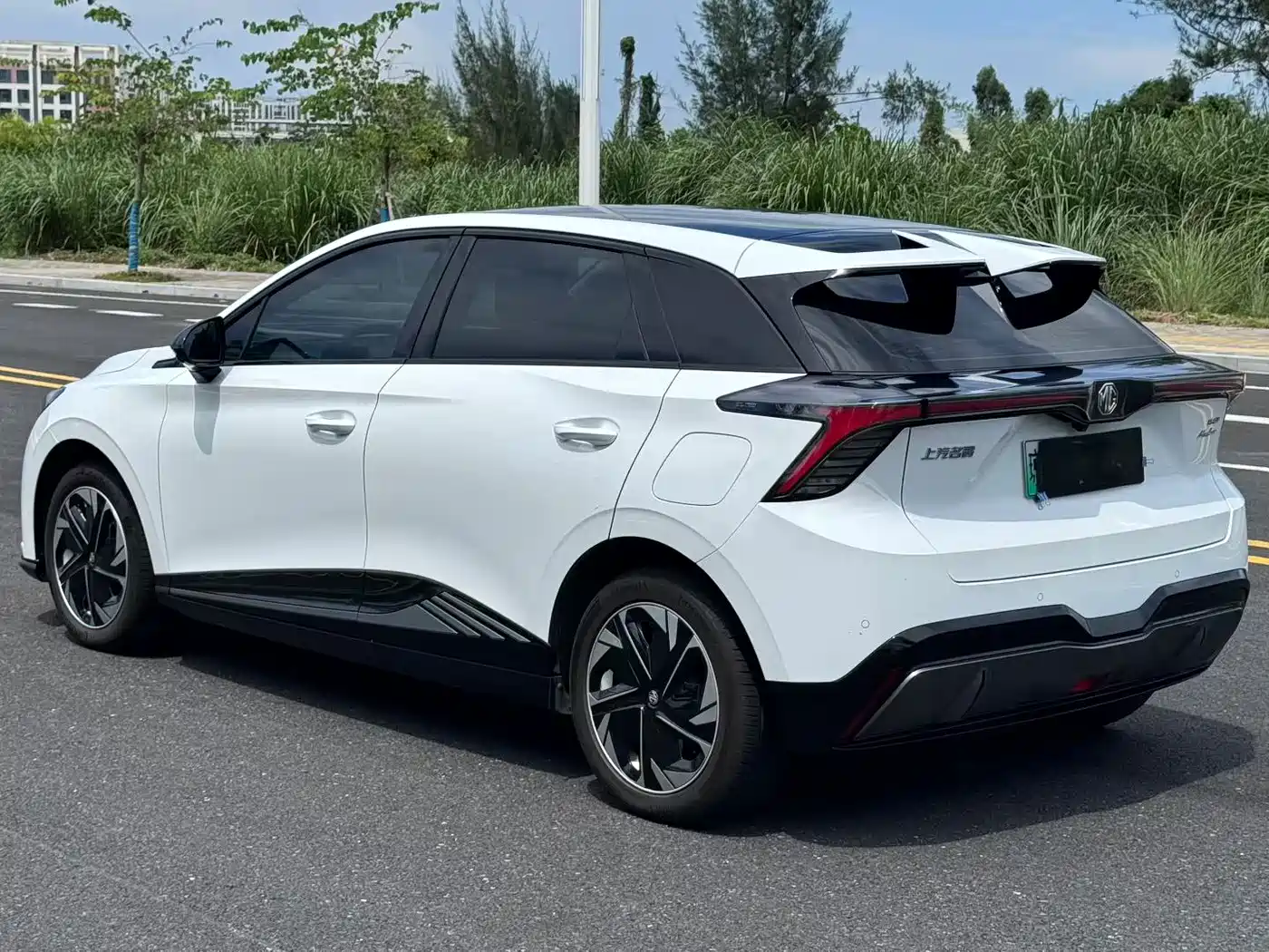 Photo 6 - MG MG4 EV