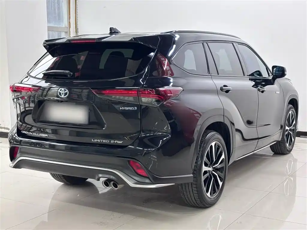 Toyota Crown Kluger 2023 2.5L HEV AWD Flagship Edition фото 7