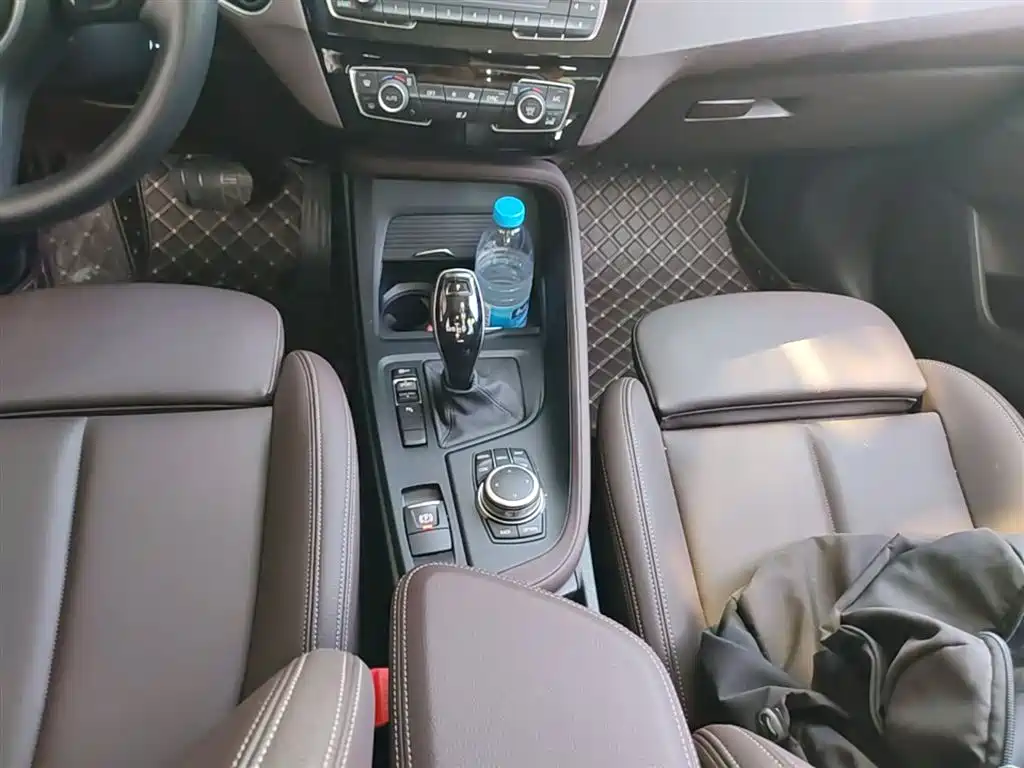BMW X1 2022 sDrive25Li Leading фото 14