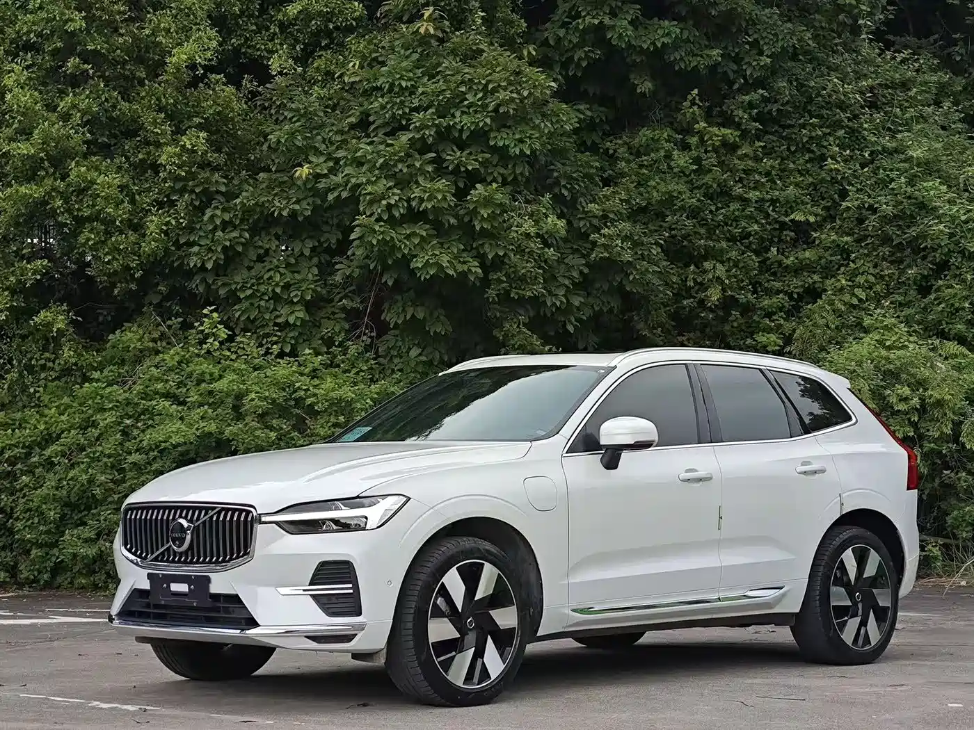 VOLVO XC60 PLUG-IN HYBRID