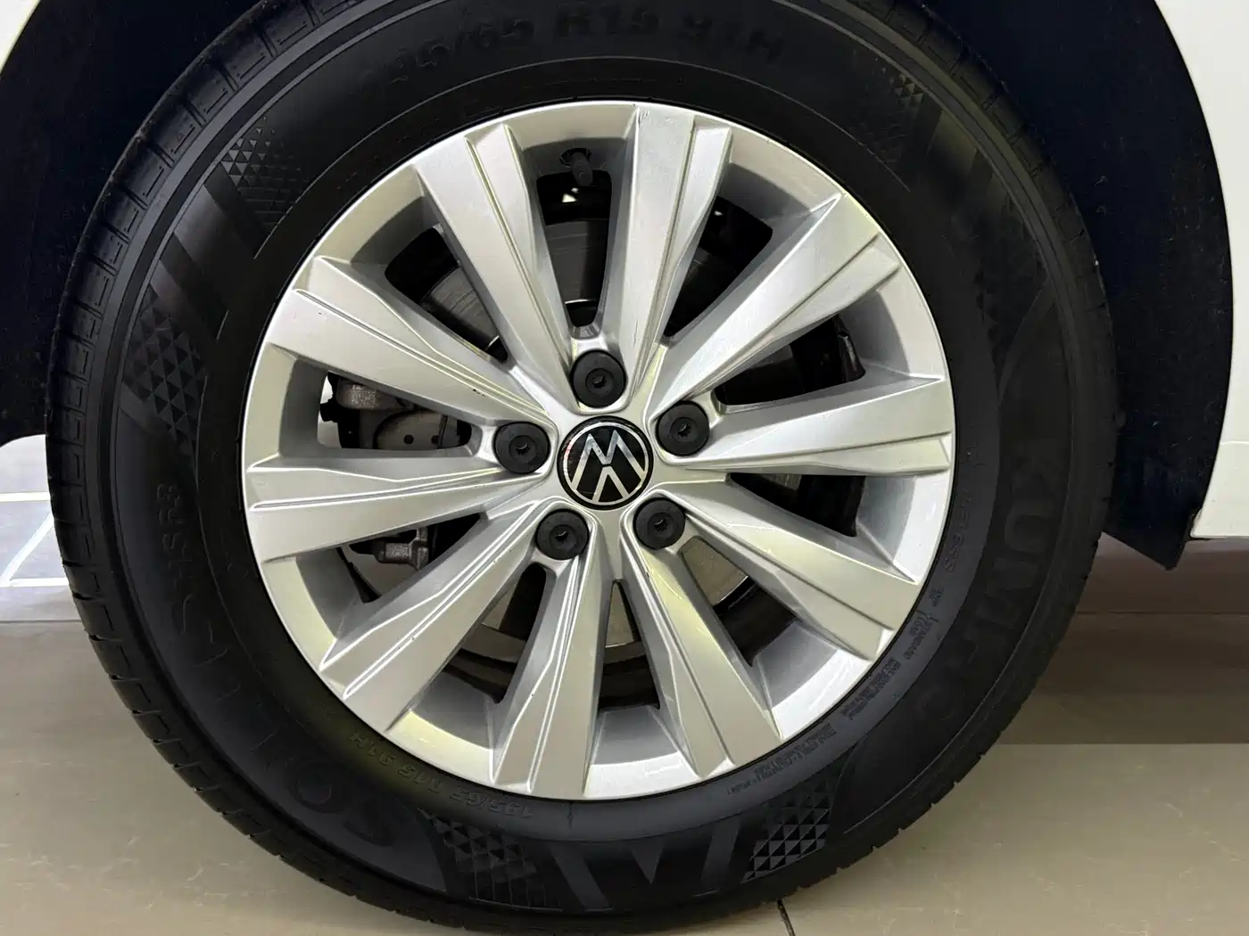 Volkswagen Lavida 2023 New Sharp 1.5L Auto Premium Edition фото 19