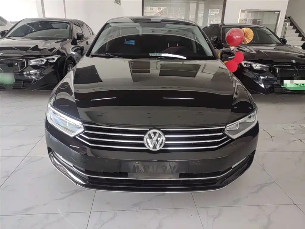 Volkswagen Magotan 2018 330TSI DSG Leading фото 3