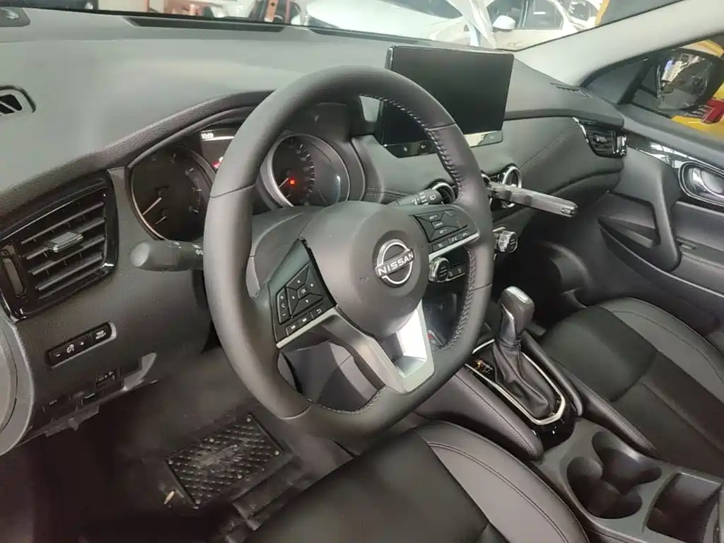 Nissan Qashqai 2026 2025 Facelift Honor 2.0L CVT XV+ Leading Edition
