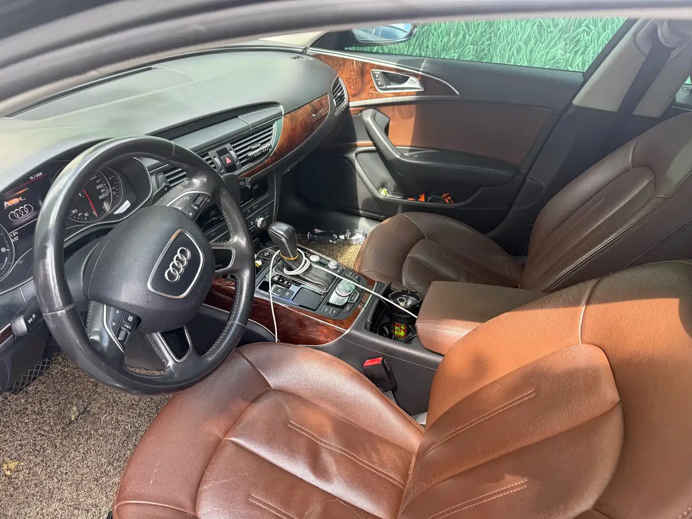 Фото 8 - Audi A6L