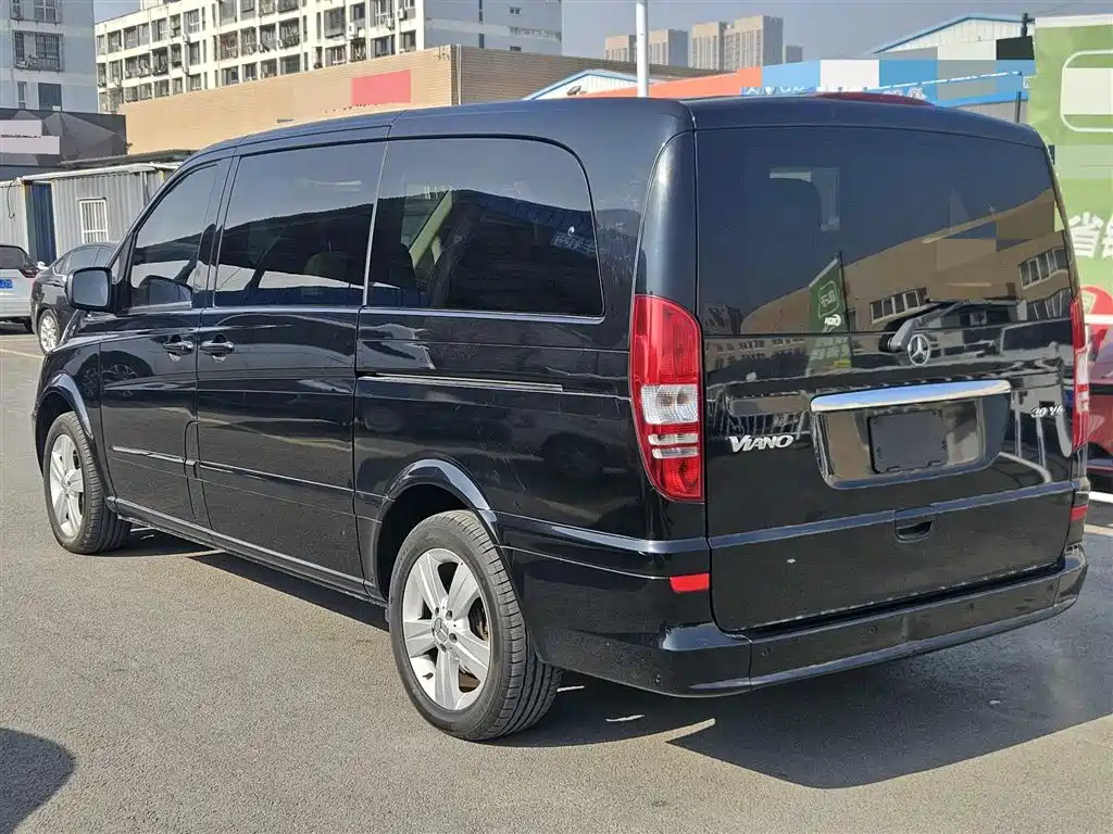 Mercedes-Benz Viano 2015 3.0L Partner Edition фото 2