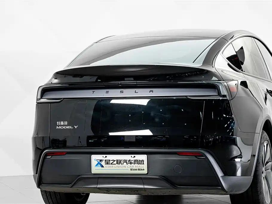 Tesla Model Y 2026 2026 Rear-Wheel Drive