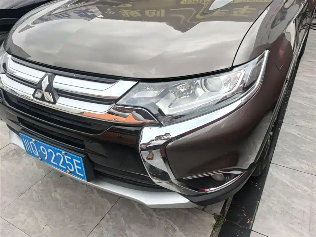 Mitsubishi Outlander 2018 2.0L 2WD Glory Edition 5-seater фото 24