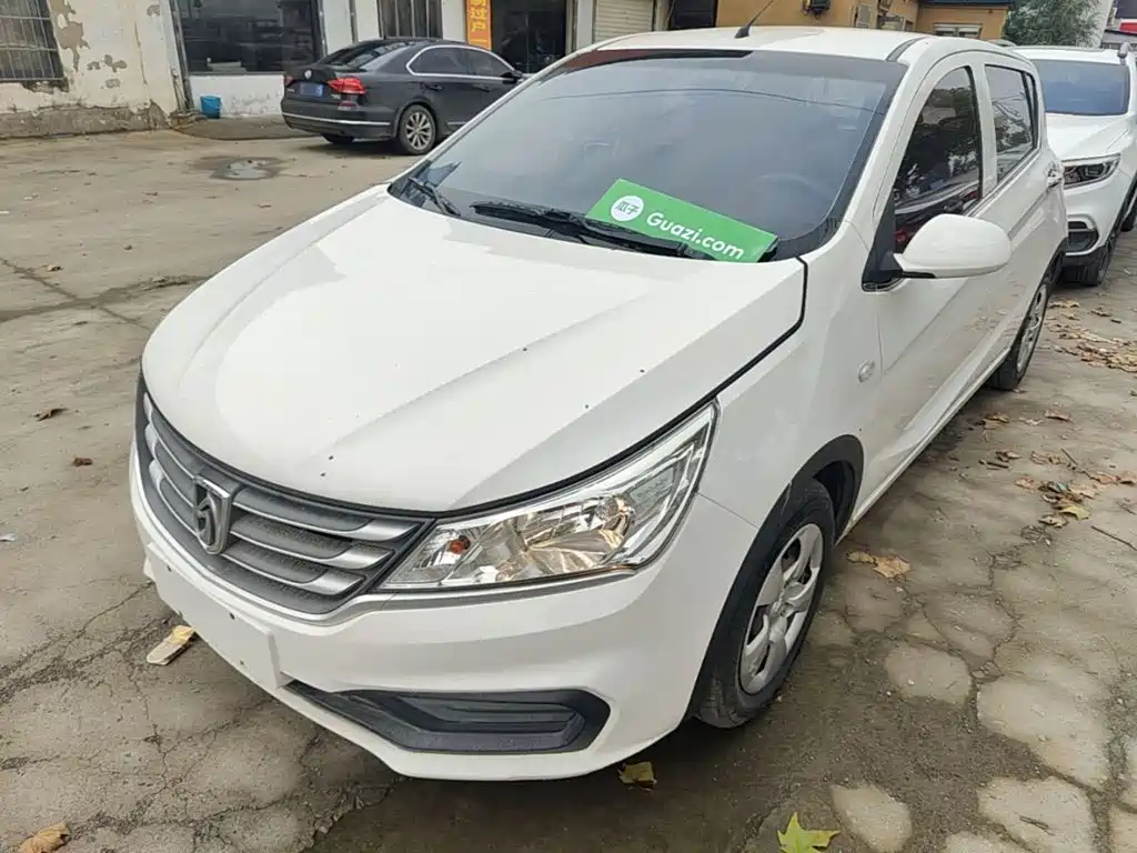 Фото 2 - Baojun 310