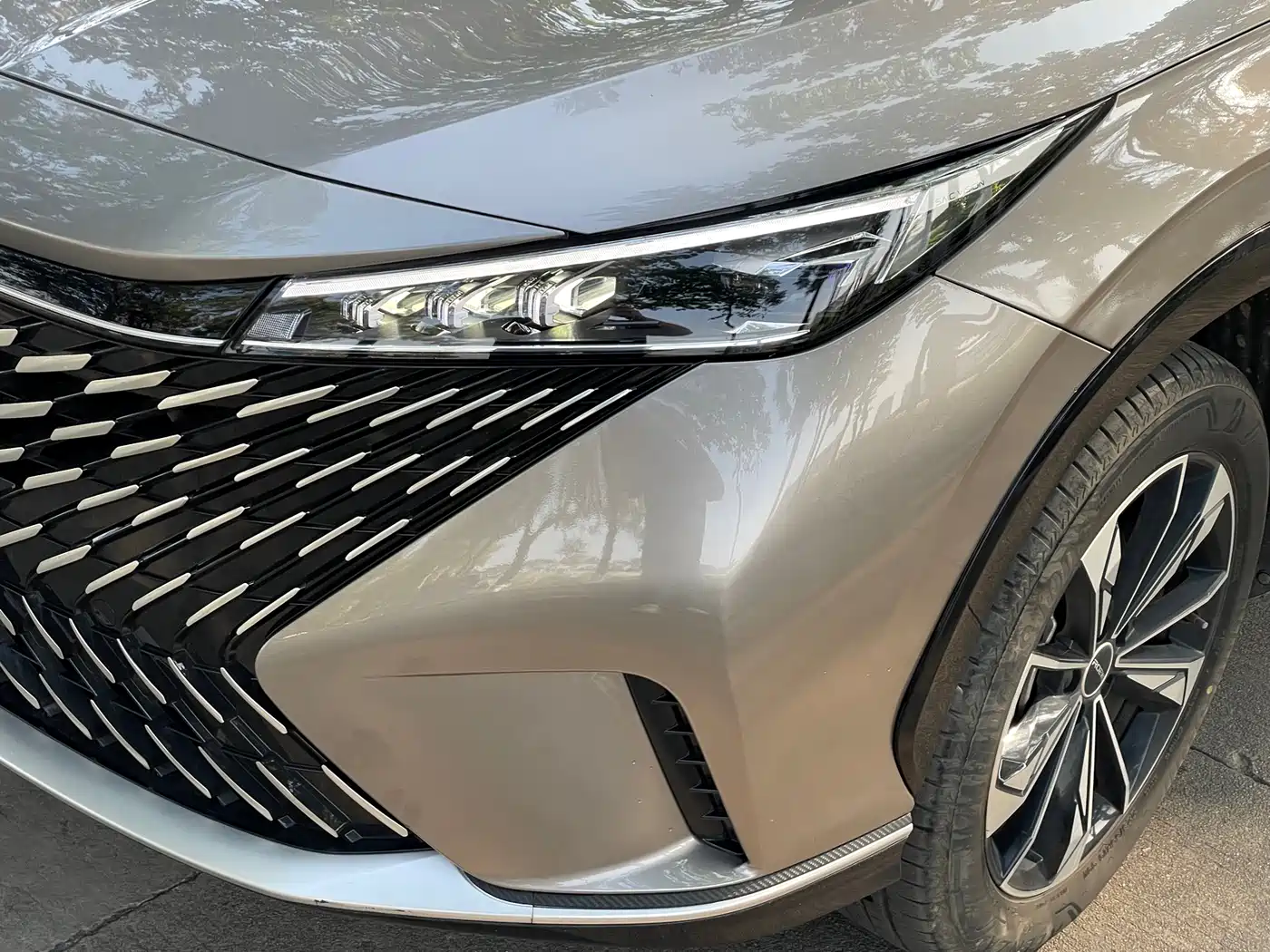 Roewe RX5 2024 2023 1.5T Luxury Sliding Screen Edition