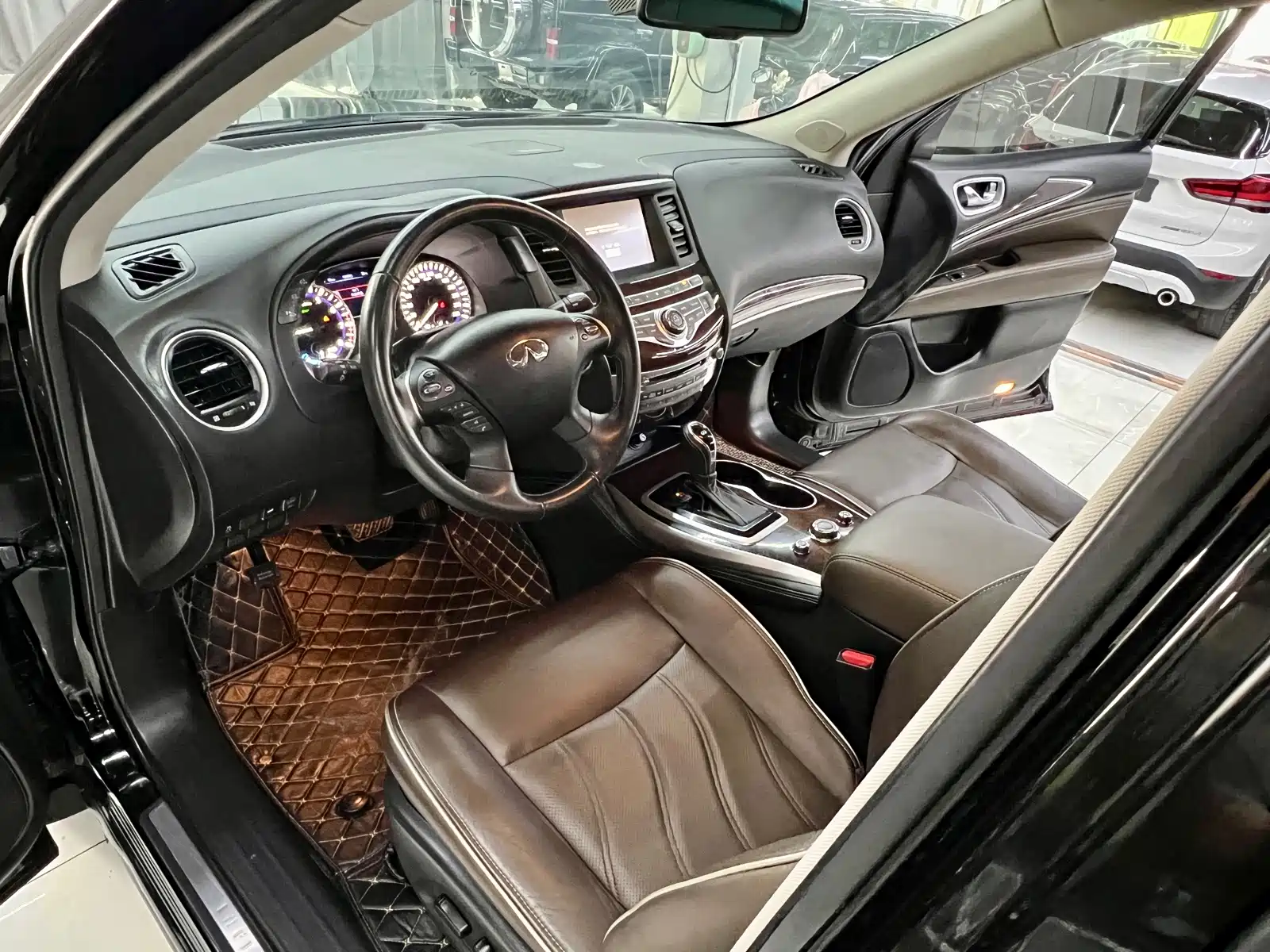 Photo 9 - Infiniti QX60 (Import)