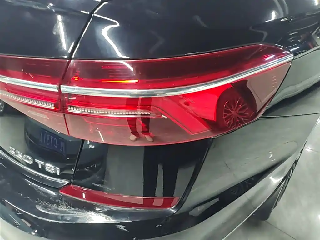 Volkswagen Passat 2019 330TSI Luxury Edition China VI фото 8