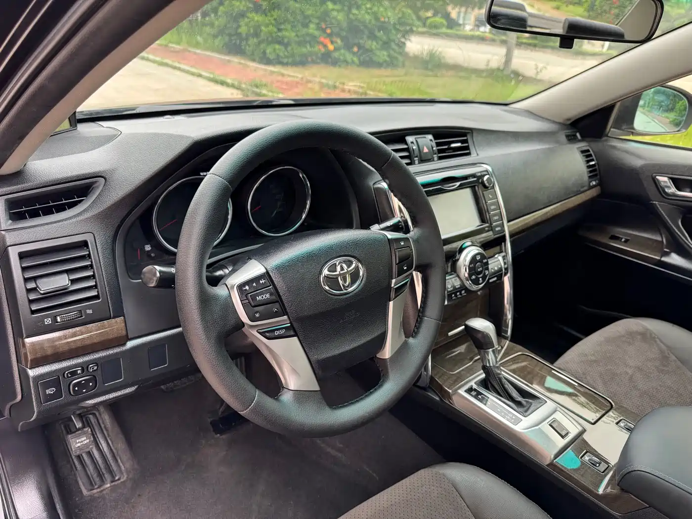 Toyota Reiz 2013 2.5V Premium Edition фото 14