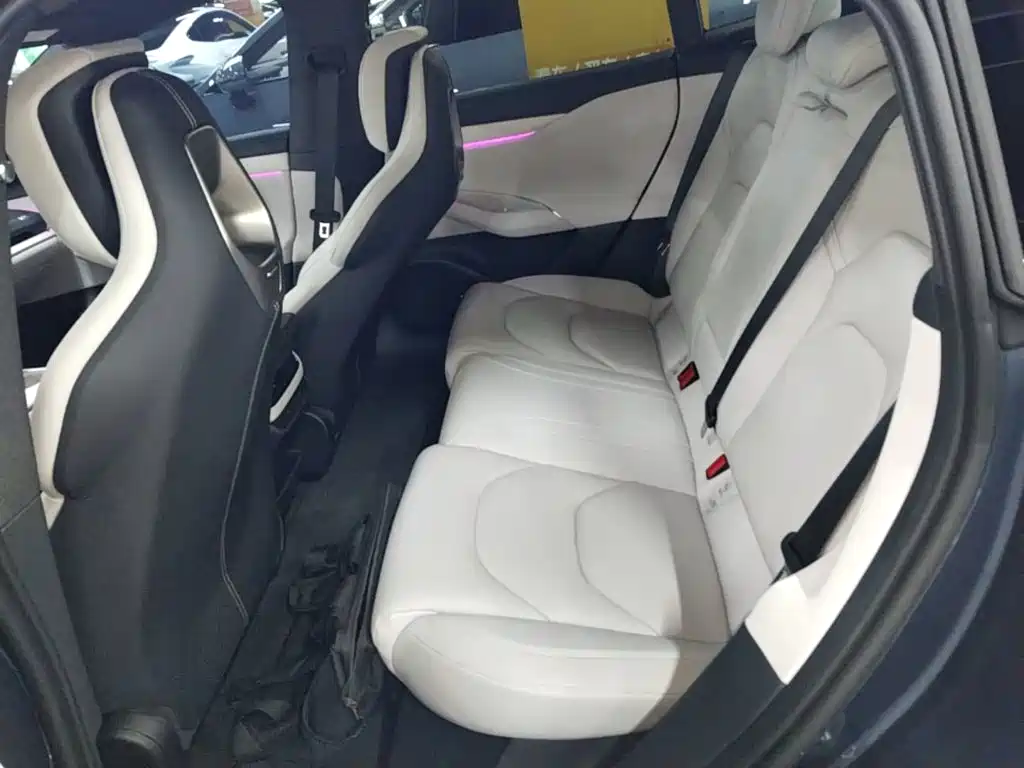 Photo 17 - Xiaomi SU7