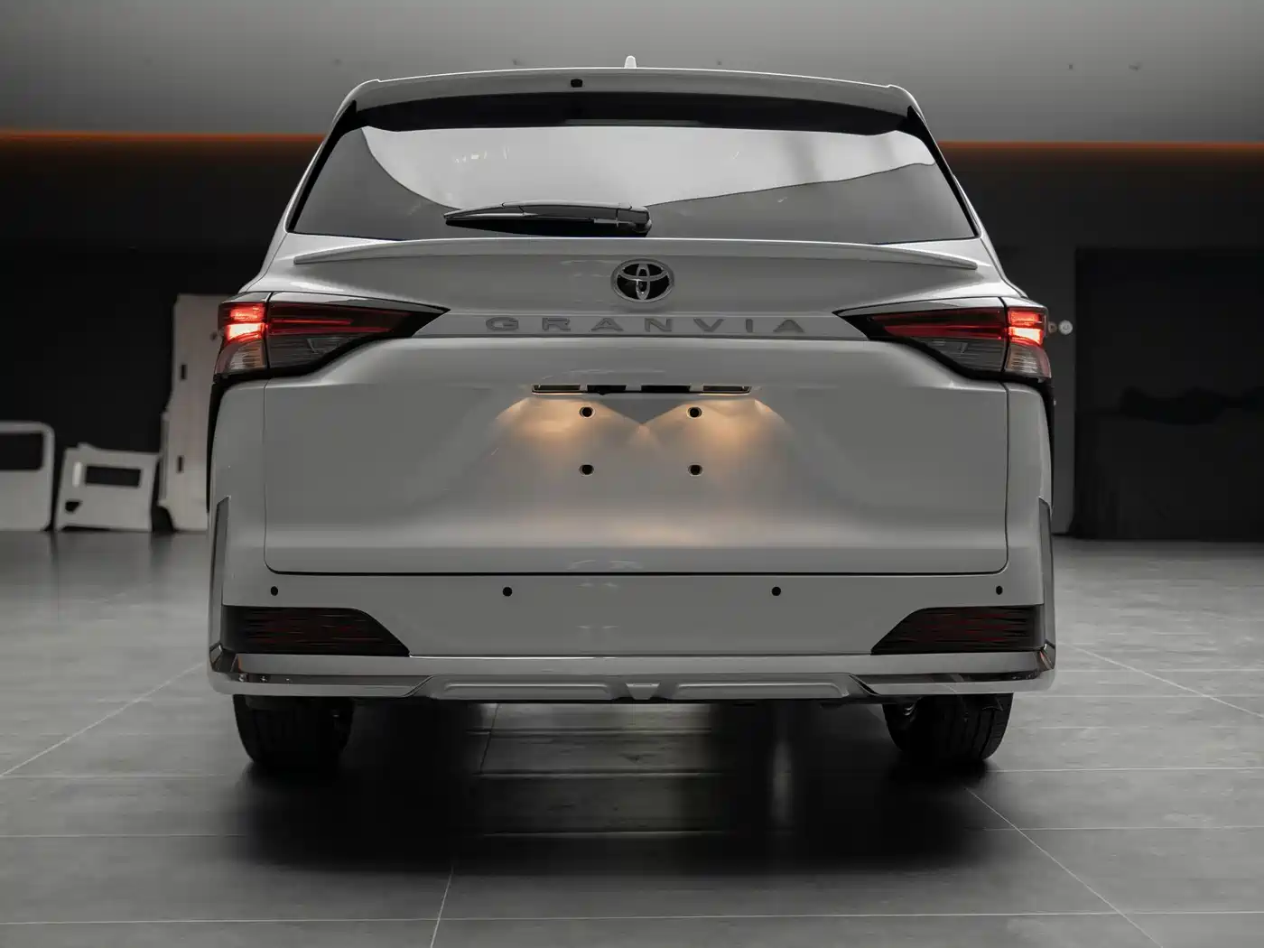 Toyota Sienna 2024 2.5L Hybrid Comfort Edition фото 4