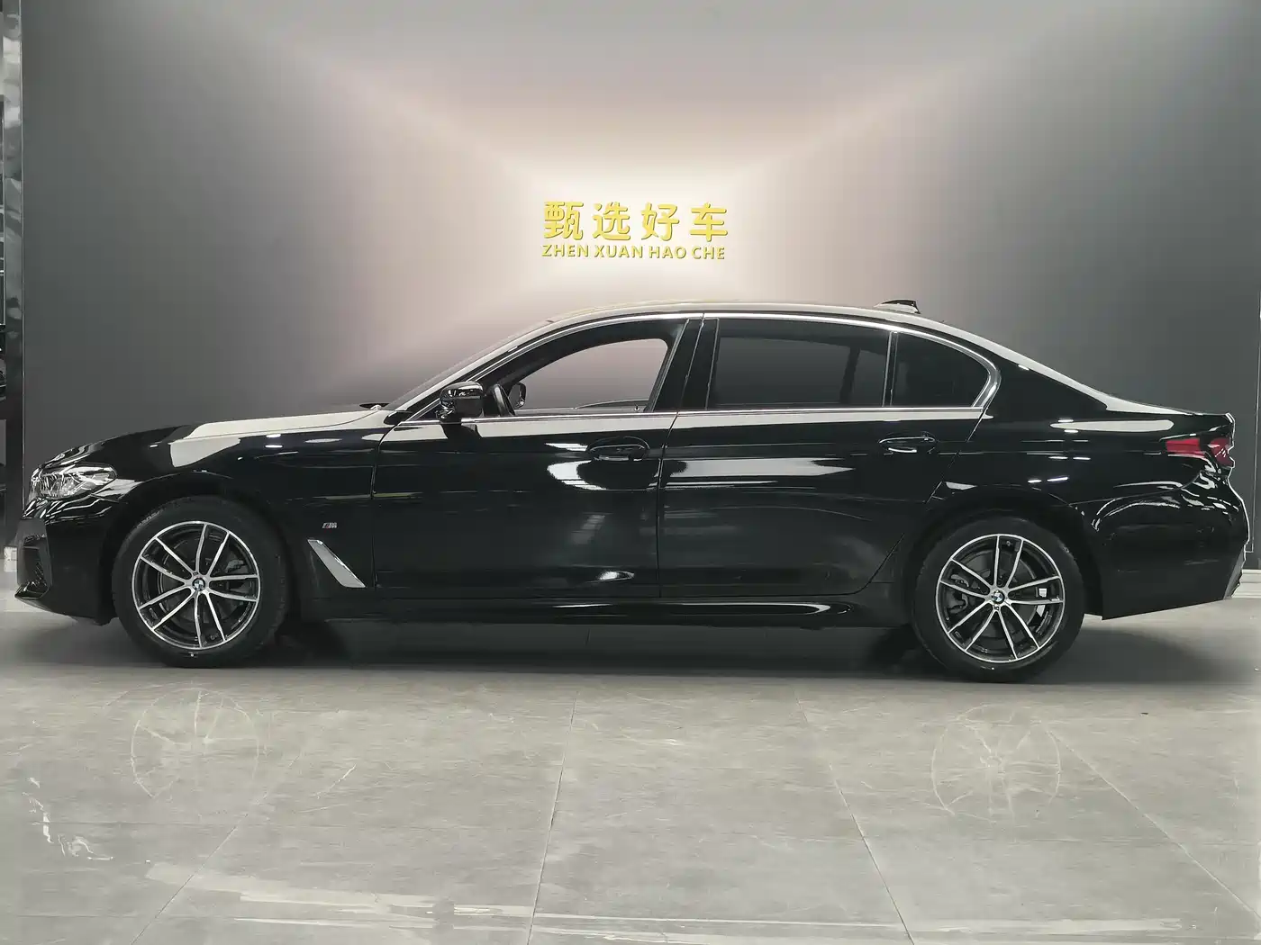 BMW 5 Series 2022 Model Second Facelift 525Li M Sport Package фото 10