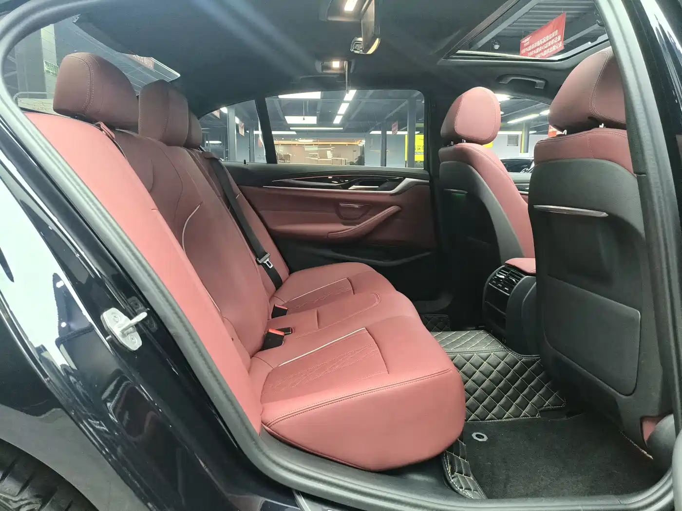 BMW 5 Series 2022 Model Second Facelift 525Li M Sport Package фото 5