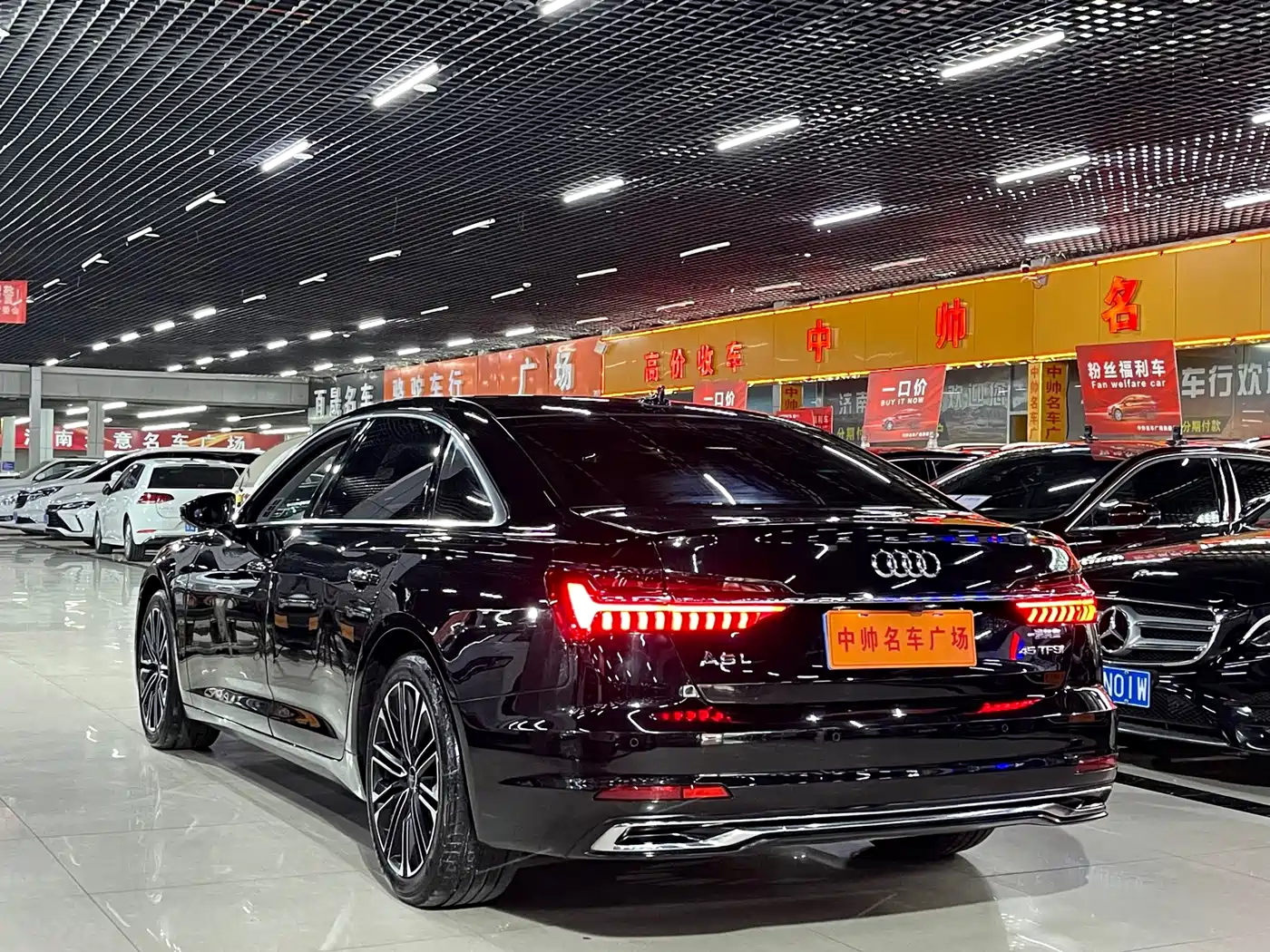 Audi A6L 2023 45 TFSI Premium Selection Elegance фото 4