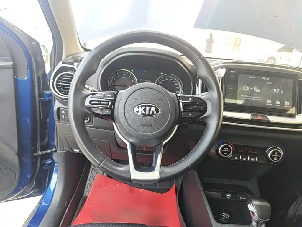 Photo 11 - Kia KX1