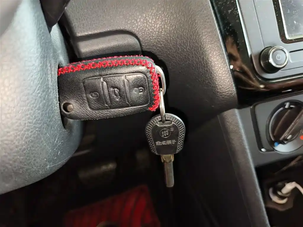 Volkswagen Polo 2016 1.4L Automatic Trend фото 9