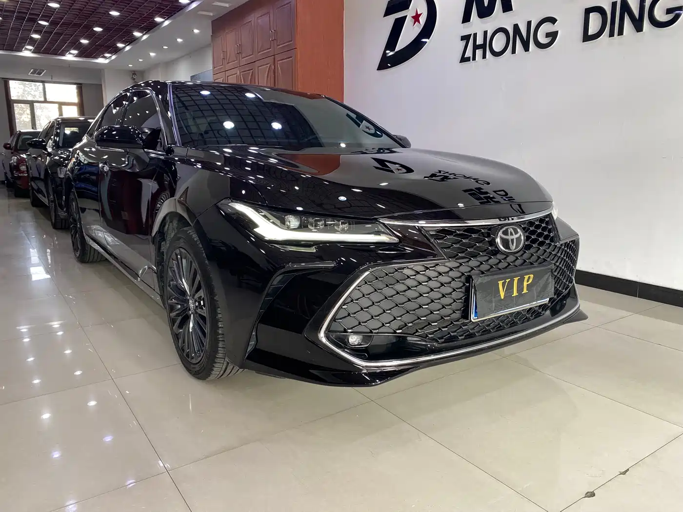 Toyota Avalon 2023 2.5L Luxury Edition фото 3