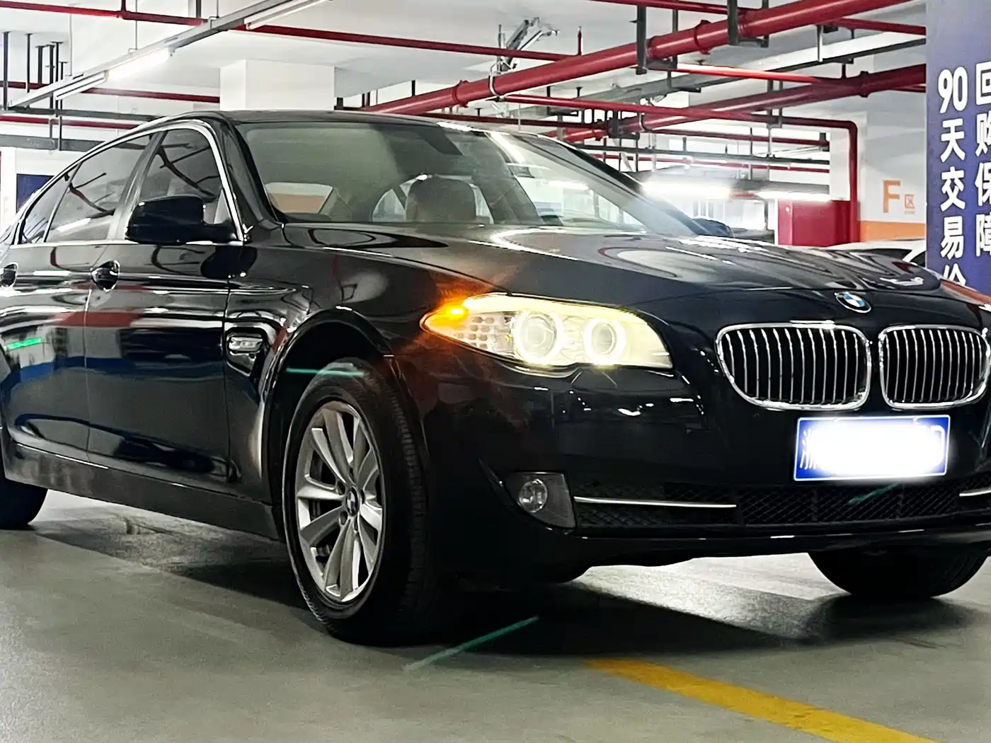 BMW 5 Series 2013 525Li Luxury фото 3