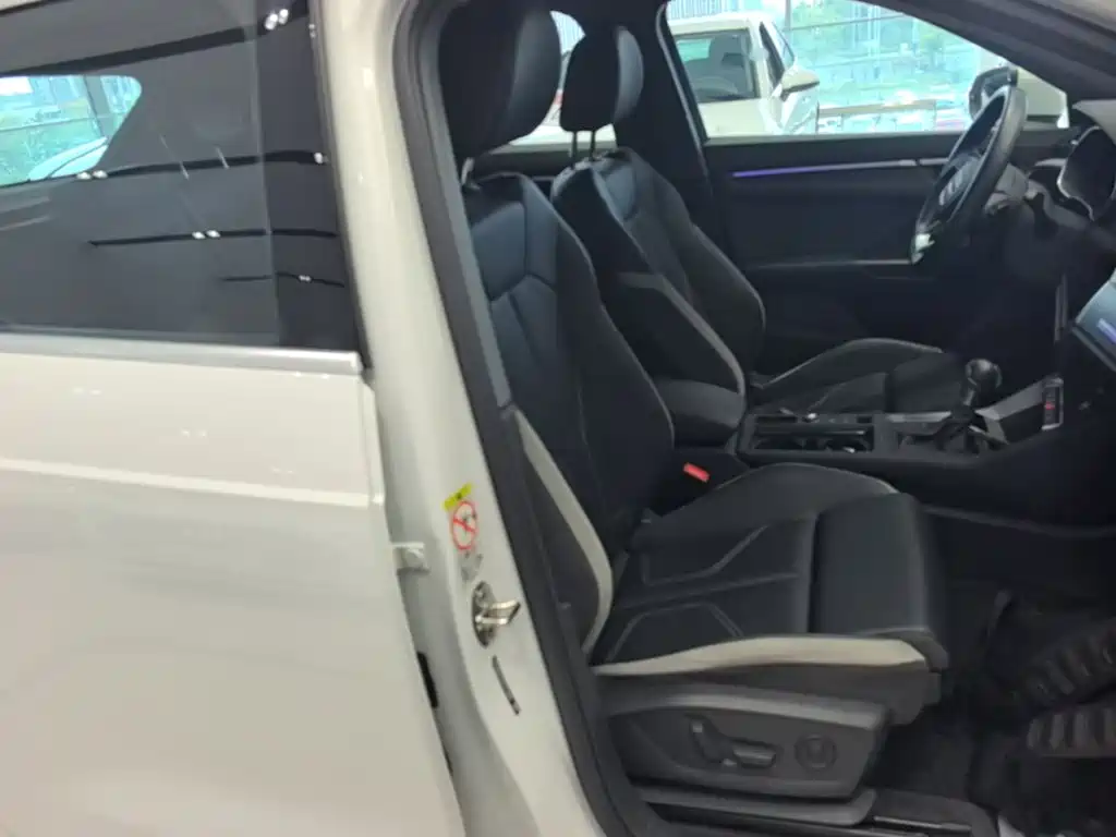 Фото 25 - Audi Q3