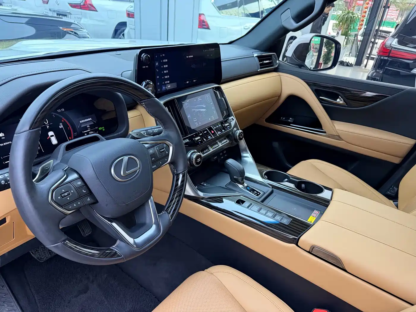 Lexus LX 2025 2025 700h Leading Edition
