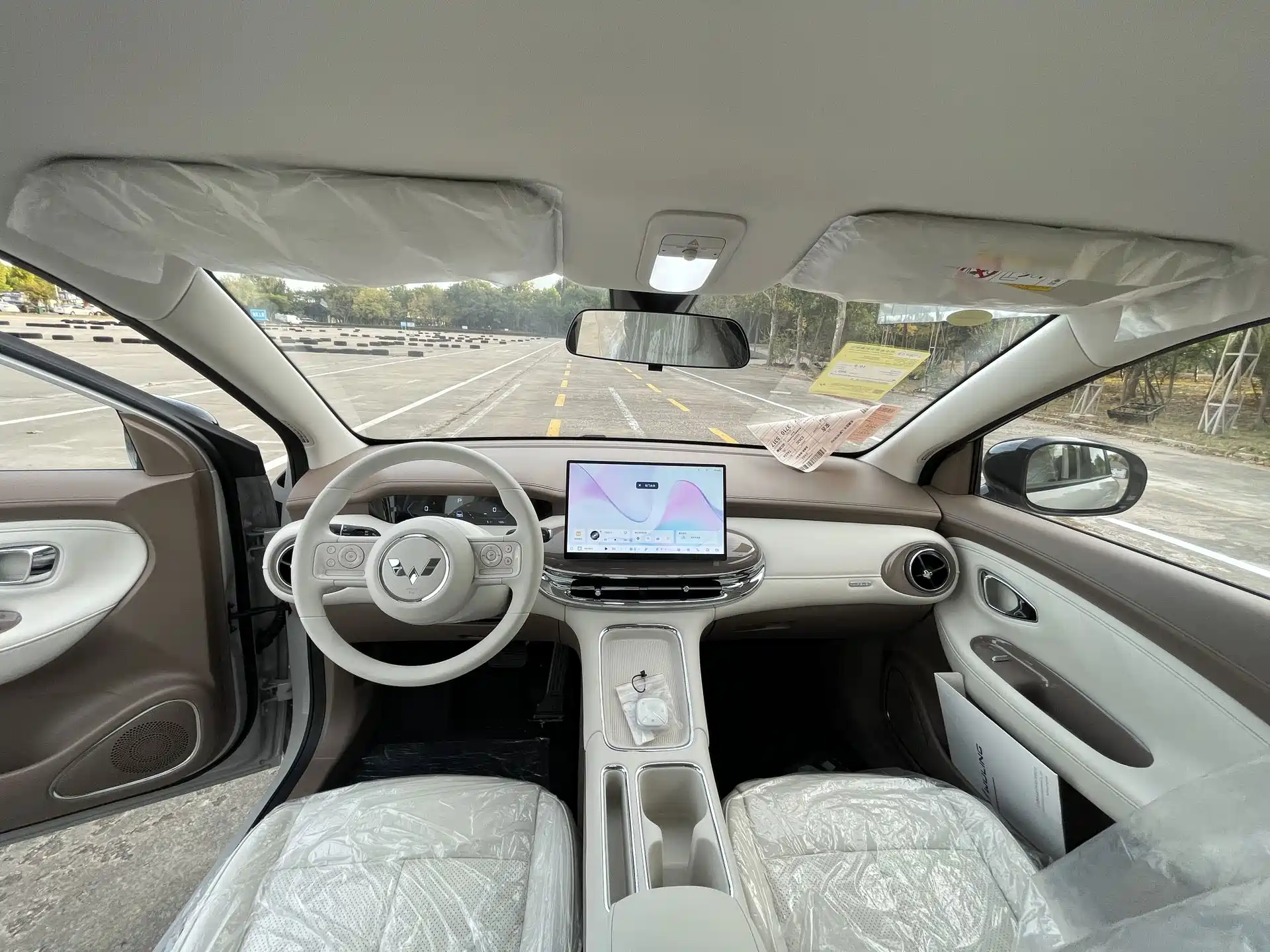 Photo 12 - Wuling Motors Binguo Pro