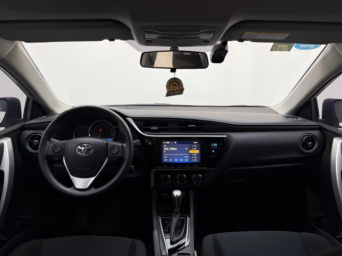 Toyota Levin 2017 Facelift 185T CVT Elite (China V) фото 18